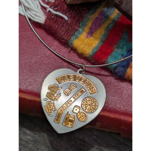 Vintage Las Vegas Heart Necklace, Romantic Gift Charm Pendant - Picture 1 of 10